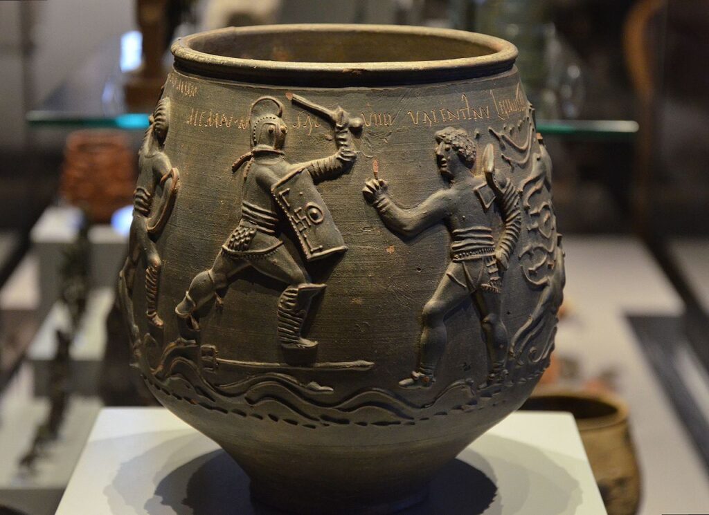 「カムロドゥヌムの遺構から発見された西暦175年頃の壺」（コルチェスター博物館収蔵）
